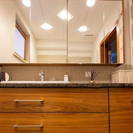 Aquarius By Q4Apartments Apartment *